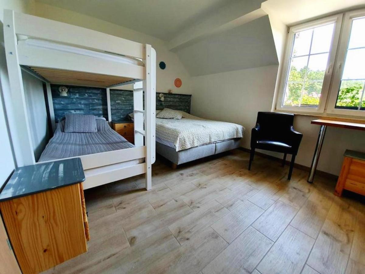 Dworek Akacja Uslugi Hotelarskie Яновец Экстерьер фото