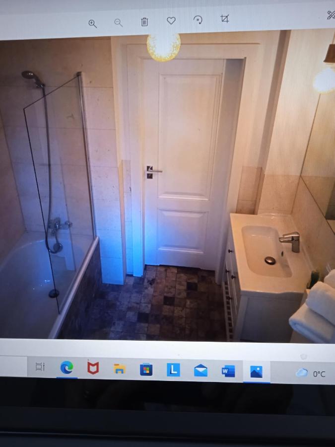 Dworek Akacja Uslugi Hotelarskie Яновец Экстерьер фото